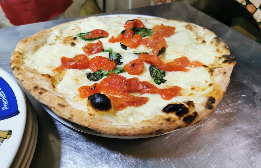Compleanno amaro per la pizza Margherita Coldiretti, «Le vendite sono dimezzate»