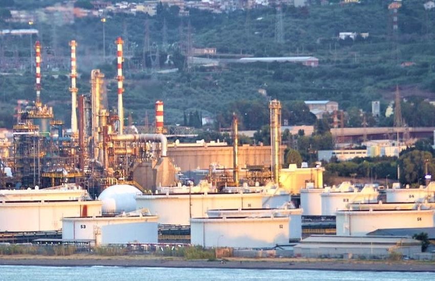 Inquinamento, la vertenza Raffineria di Milazzo al centro dell’agenda politica