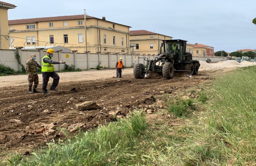 Paracadutisti della Folgore: lavori nell’area sterrata in via Muratori a Livorno