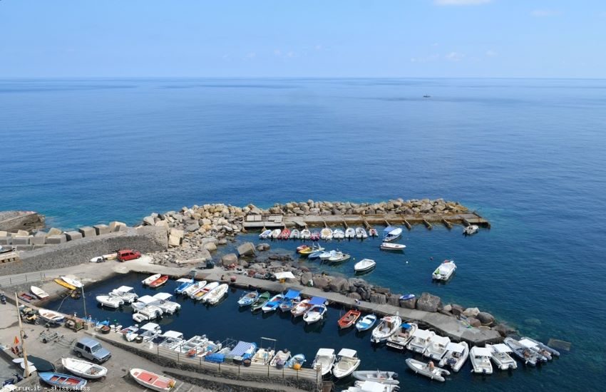 Isole Eolie, dalla Regione 19 milioni per il porto di Malfa a Salina