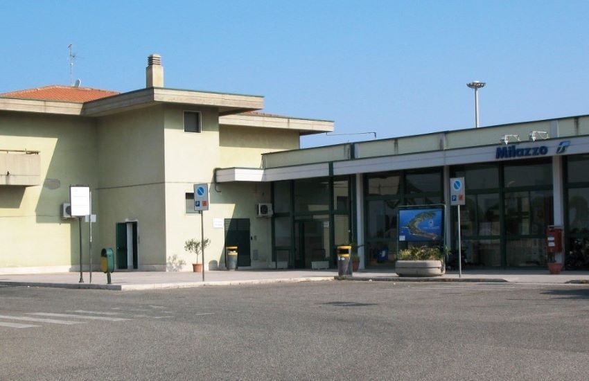 Milazzo, diventa un “caso” la chiusura del bar della Stazione