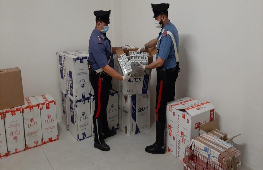 Soci in affari nella vendita di TLE di contrabbando. Carabinieri arrestano  3 uomini e denunciano una donna. Più di 400 chili di bionde sequestrate