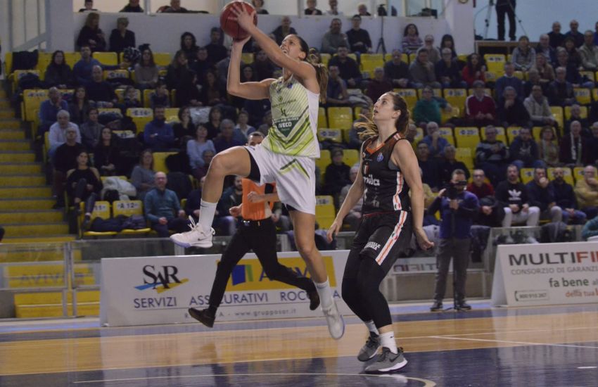 Il Capitano rinnova!