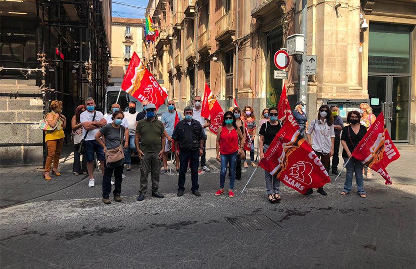 Catania, oggi sit in per le difficoltà dei lavoratori di mense e pulizie scolastiche
