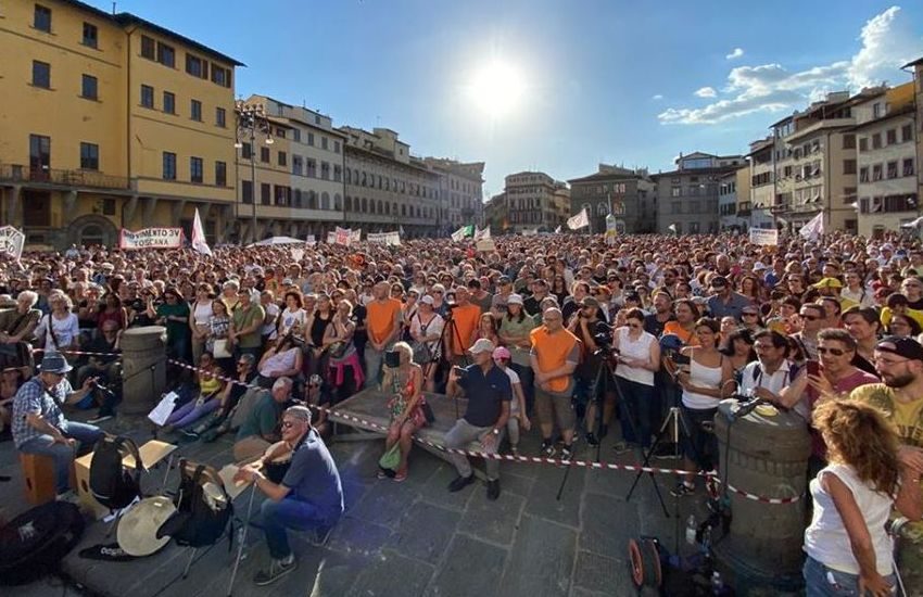 “Salviamo la Costituzione”: in 15mila in piazza a Firenze per la difesa della vita