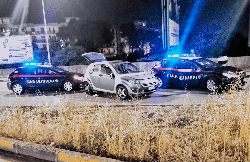 Fuga con inseguimento nella notte, i carabinieri arrestano due giovani di origini colombiane