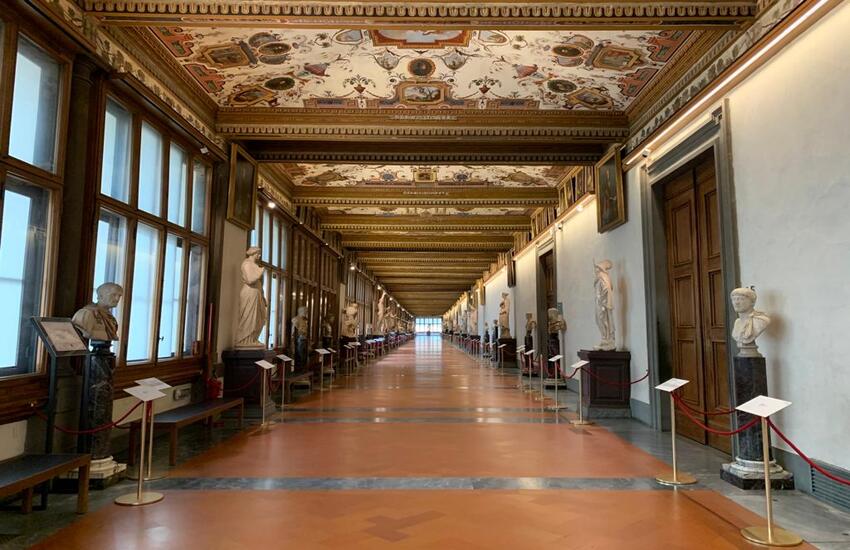 Galleria degli Uffizi: risarcimento di 120 mila dollari per i bagarini del web