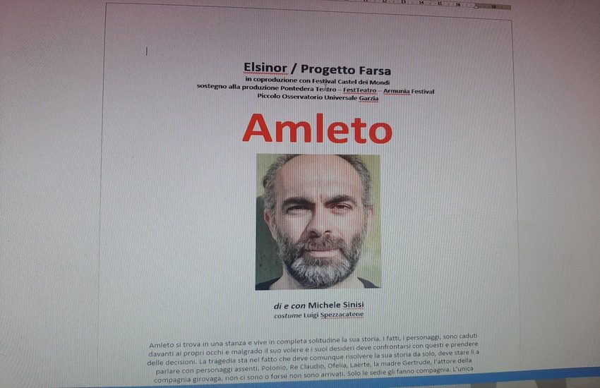 L’Amleto secondo Sinisi per Cortile Teatro Festival