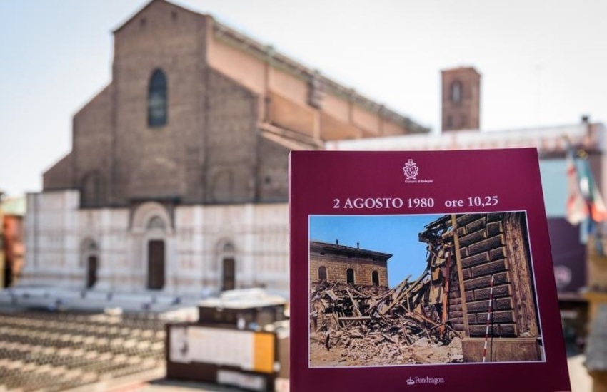 40° anniversario della strage alla stazione di Bologna: la ristampa del primo libro fotografico