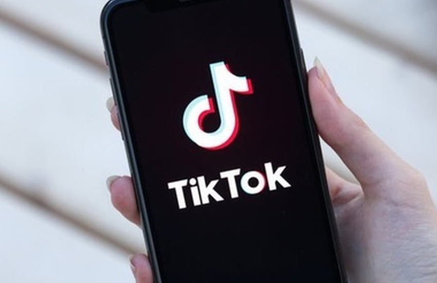 Amazon, giallo sul blocco  dell’app cinese TikTok dagli smartphone: poi, la marcia indietro