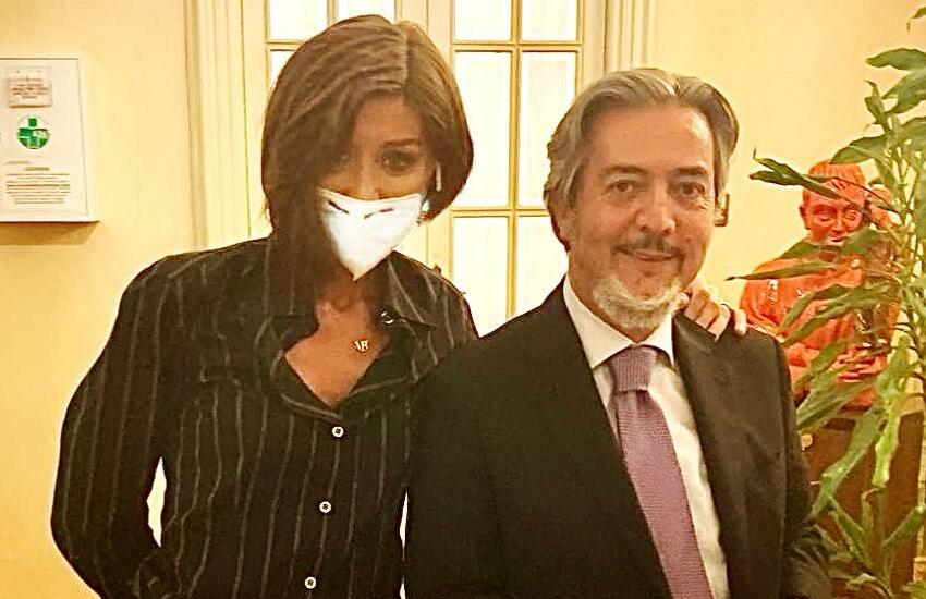 Tre positivi Covid 19 tra i migranti, Battistoni (FI): “Gestione da dilettanti”.