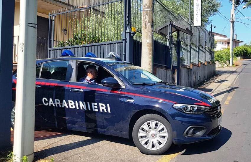 Trecastagni, picchia e devasta la casa dell’ex compagna: arrestato