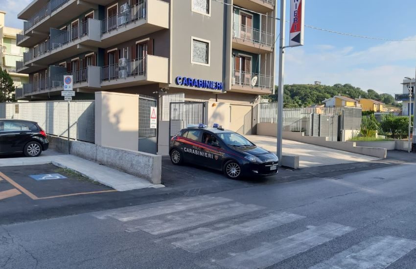 Coltivavano a fini di spaccio, interventi dei Carabinieri a Furnari e Novara