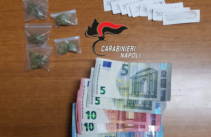 Andava in giro con bigliettini da visita, ma vendeva droga. Carabinieri arrestano 19enne
