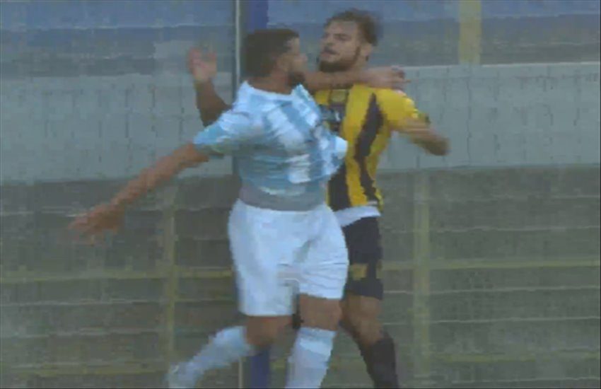 Juve Stabia-Virtus Entella, lite tra due giocatori si trasforma in Daspo