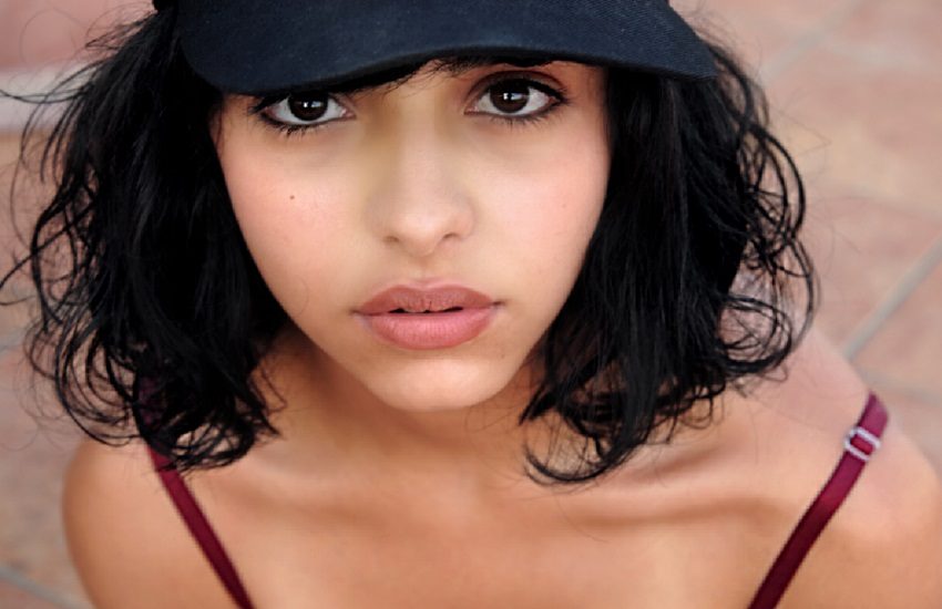 Figlia d’arte e di note, ecco Manua e la sua “Dafne non c’è” (video)