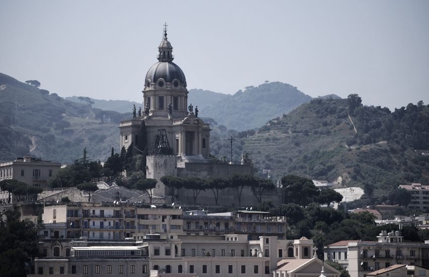 Messina, oggi e domani divieto di sosta e di transito in diverse strade