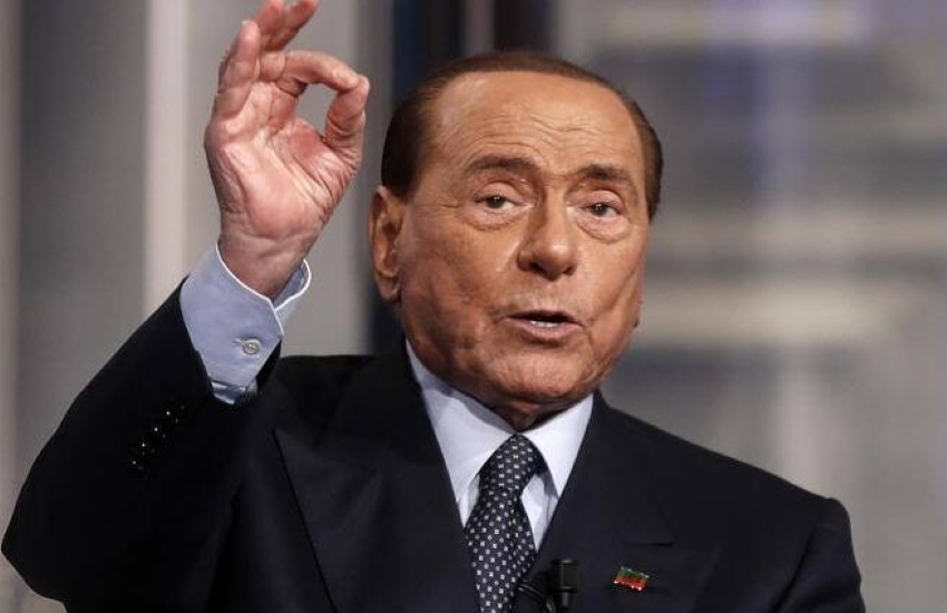 Silvio Berlusconi positivo al Coronavirus. “Sta bene, è al lavoro per le prossime elezioni”