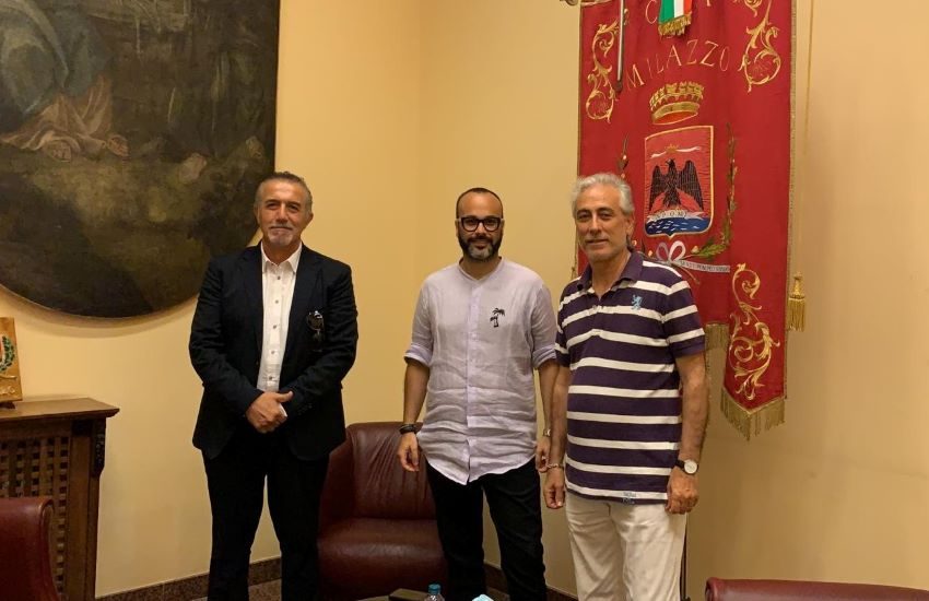 Punto Informativo Turistico a Milazzo al Porto e alla Stazione ferroviaria