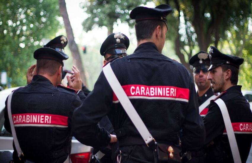 Napoli – Tentata estorsione e resistenza, 36enne arrestato nel quartiere Ponticelli