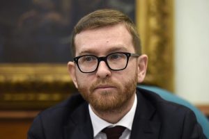 Trump elogia Meloni, il Pd sulle barricate: “Grave e inquietante”