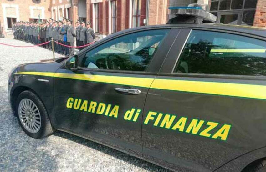 Operazione “white collar” turbative d’asta e corruzione nelle vendite giudiziarie, 16 misure cautelari