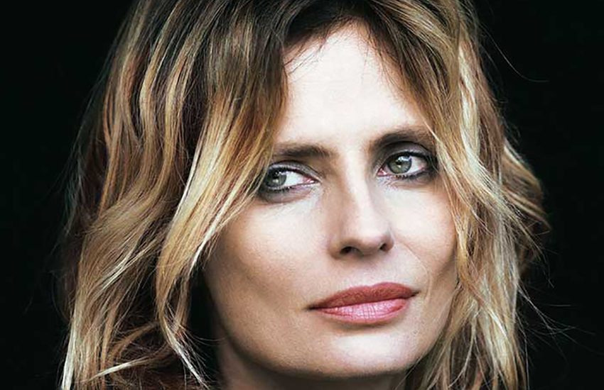 Isabella Ferrari fa rivivere il mito di Fedra al Teatro Romano