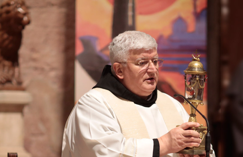 Genova dà il benvenuto al nuovo vescovo: l’ordinazione episcopale di padre Marco Tasca