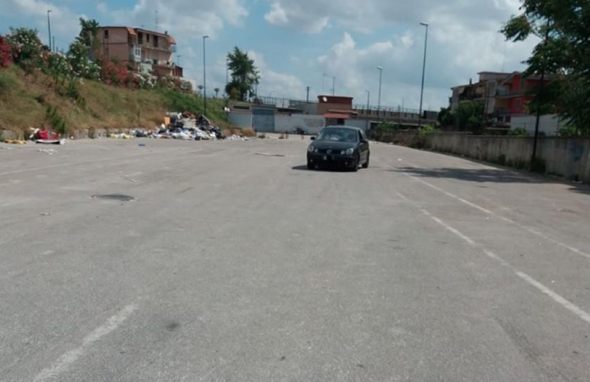 Sversamenti quotidiani illeciti, la denuncia dei cittadini. Video