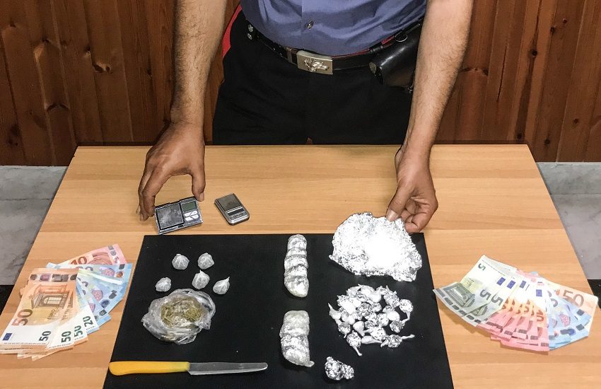Torre Annunziata – Operazione “Alto impatto” dei carabinieri: 5 arresti per droga