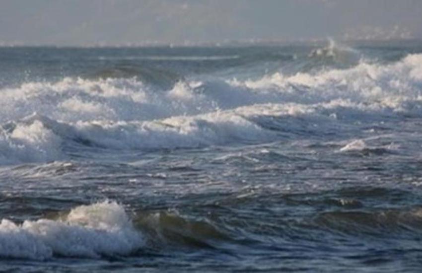 Ennesima tragedia estiva, annega in mare e muore tra le acque di Torre Lapillo