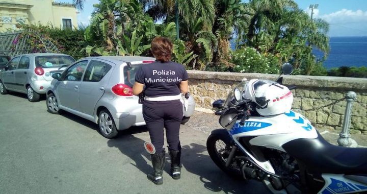 parcheggiatori abusivi,