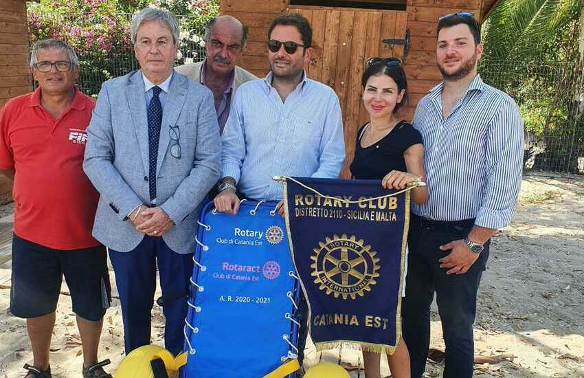 Plaia, 85 mila presenze solo a Luglio nelle tre spiagge libere comunali, Rotary sedia per disabili