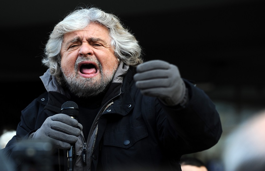 I  giornalisti toscani solidali con il  collega Francesco Selvi aggredito da Beppe Grillo