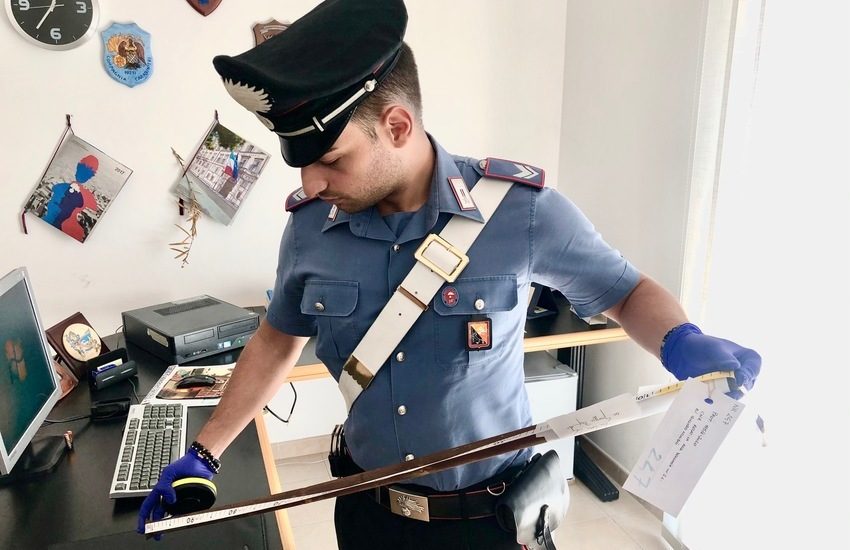 Bronte, “Tu la macchina lì non la puoi parcheggiare”, rivalsa a colpi di spranga alla sorella e il cognato