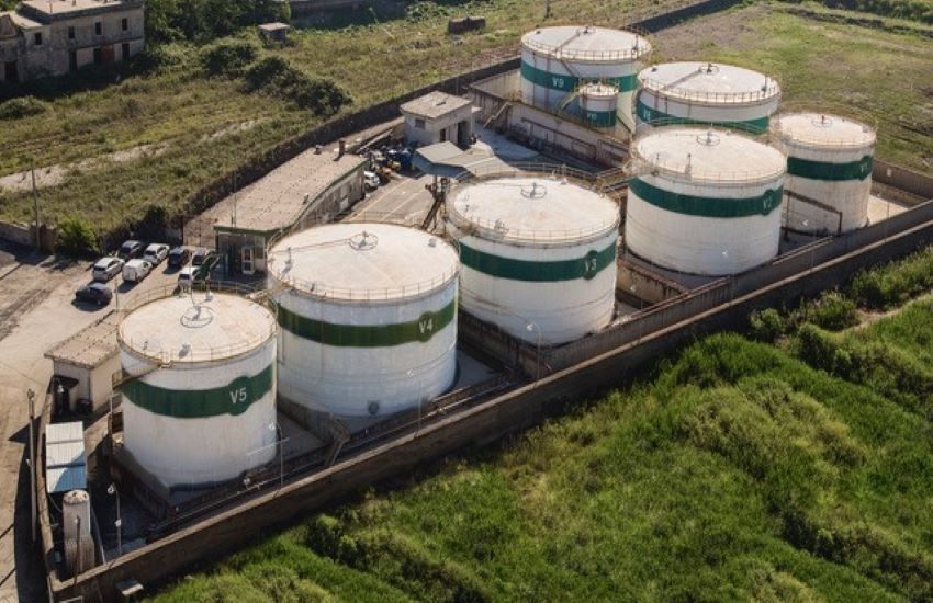 CIARAMELLA (PD) : “NO ALLE CISTERNE NEL PORTO DI TORRE ANNUNZIATA, SI ALLA RICONVERSIONE”