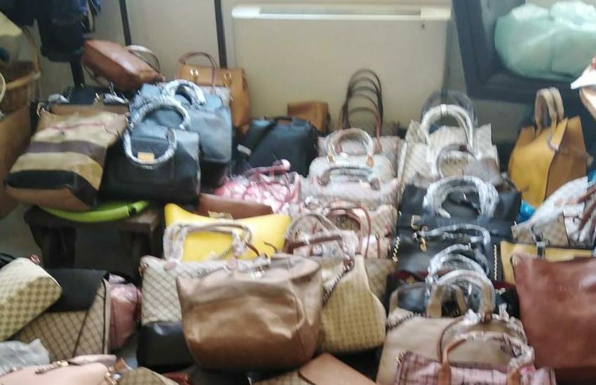 Polizia locale, sequestrati 150 prodotti contraffatti