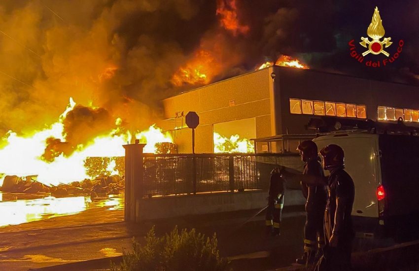 Aprilia, il sindaco intima alla Loas di mettere in sicurezza l’area interessata dall’incendio del 9 Agosto