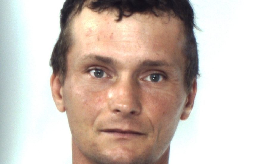 Licodia Eubea, 34enne romeno minaccia e compie atti sessuali su 13enne, in carcere