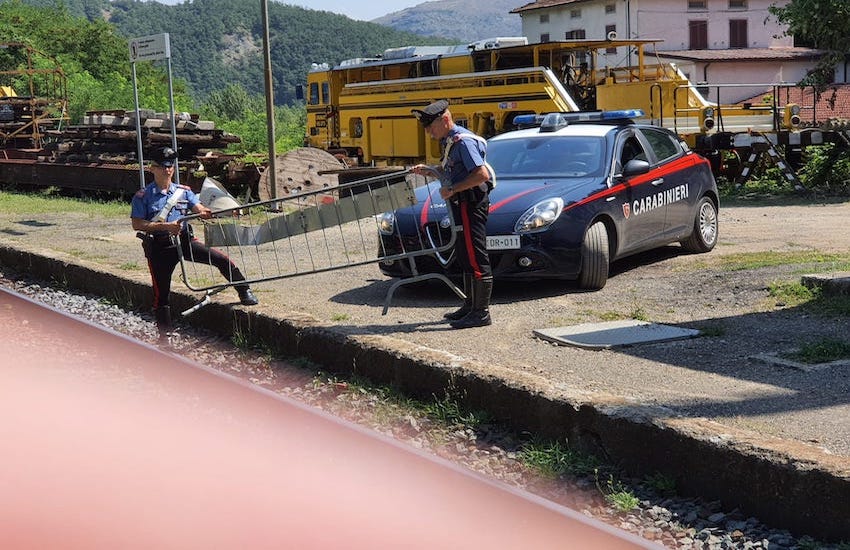 Parma – Devasta la stazione e cerca di far deragliare un treno, arrestato 21enne