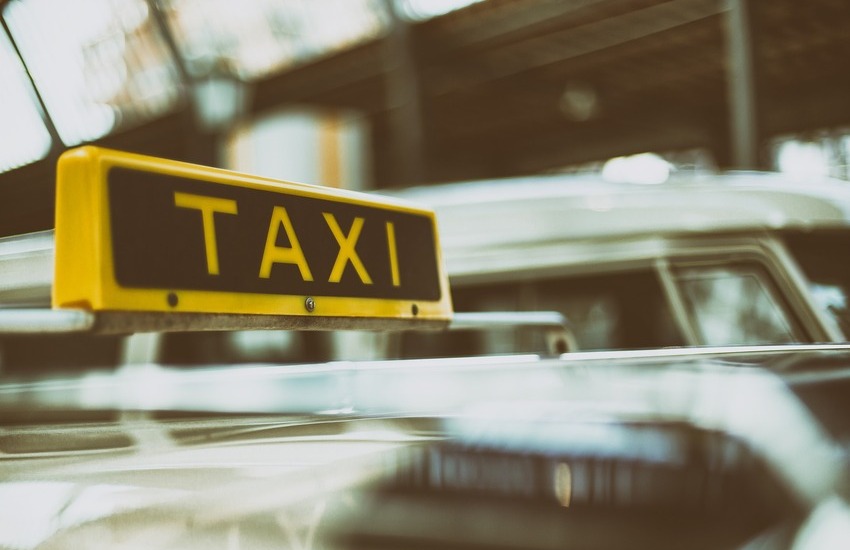 Via libera a conversione licenze urtisti in abilitazione taxi