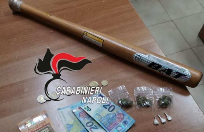 Droga e una mazza da baseball in auto. 27enne arrestato dai Carabinieri