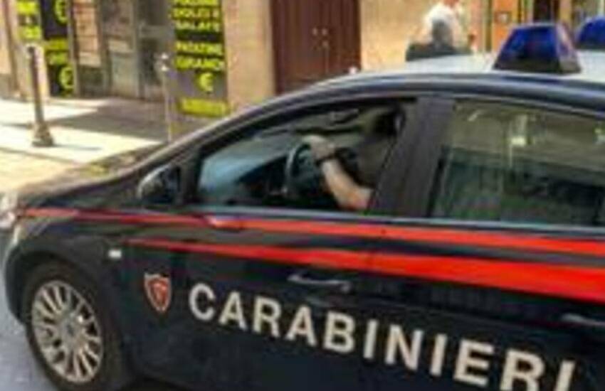 Pistola in vista per convincere imprenditore a pagare stipendi già corrisposti. 45enne arrestato dai Carabinieri