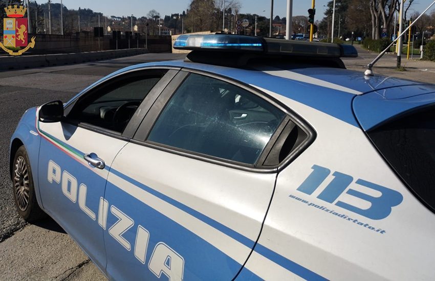 Spaccio nel Salento. Senza patente e con cocaina in bocca, ferisce agente per evitare i controlli: arrestato 46enne