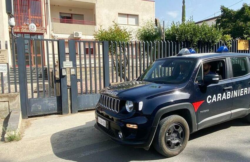 Raddusa, la droga è un “affare di famiglia”, denunciati padre e figlio minorenne