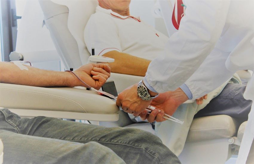 Emergenza sangue. Per i donatori campani test sierologico incluso.