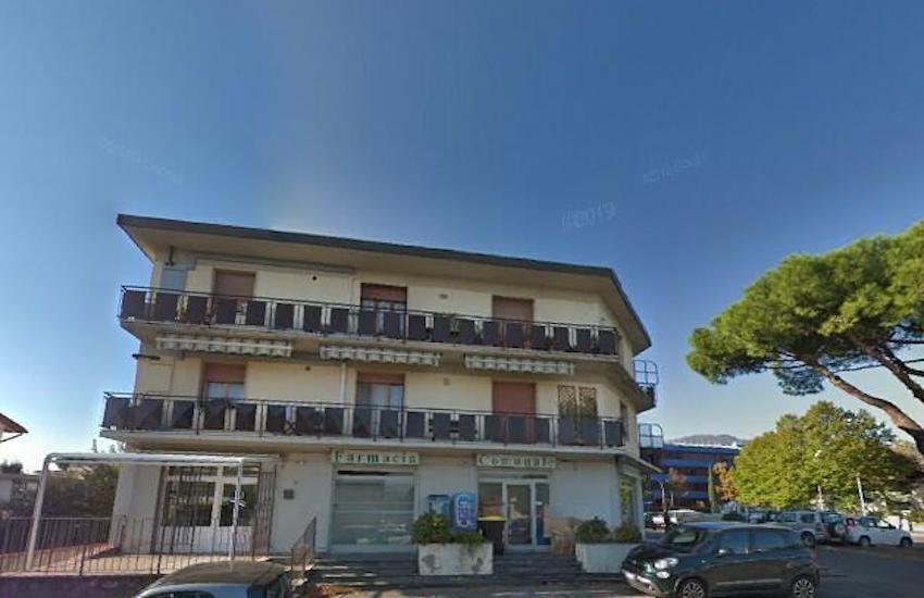 “Aiutate Daniele al più presto, noi non ne possiamo più” il grido esasperato degli abitanti di via Borgo Pieratti a Montemurlo