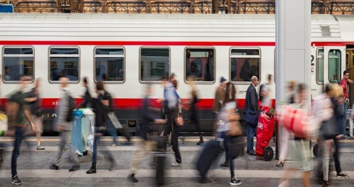 Guasto sulla linea adriatica: treni in ritardo e cancellazioni dopo il ponte del 1° maggio