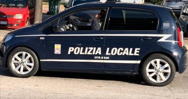 polizia locale bari puglia b&b sequestrato luci rosse