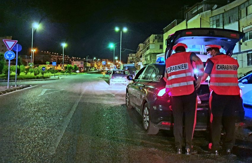 I controlli di Ferragosto a Messina: dalla guida senza patente al furto aggravato